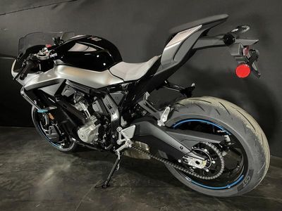 2026 CFMOTO 675SS - Photo 4