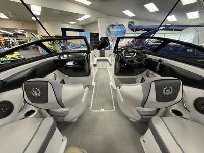 2025 Scarab 195 SE - Photo 14