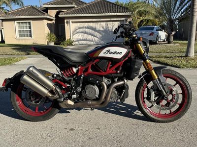 2022 Indian Motorcycle FTR Championship Edition Carbon Fiber with Racing Graphics - Photo 2