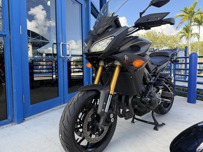 2015 Yamaha FJ-09 - Photo 2