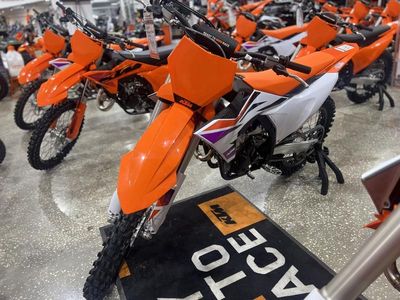 2024 KTM 250 SX-F - Photo 2