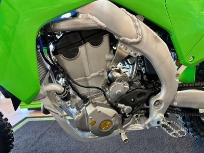 2026 Kawasaki KX450 - Photo 11