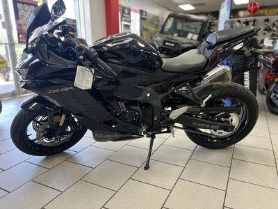 2025 Kawasaki NINJA ZX-4R ABS - Photo 5