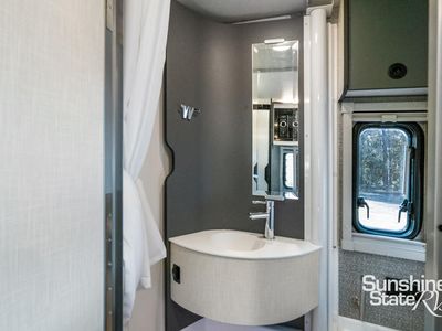 2026 Winnebago Ekko - Photo 7