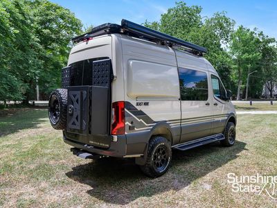 2025 Storyteller Overland - Photo 15