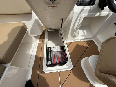 2025 Bayliner D20i - Photo 5