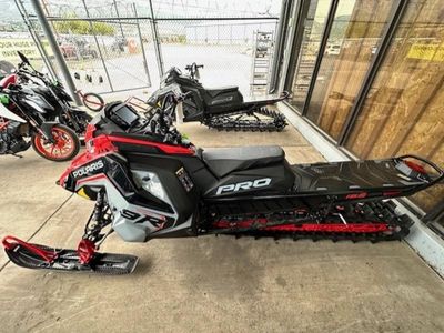 2025 Polaris 9R PRO RMK 165 Storm Gray / Indy Red - Photo 5