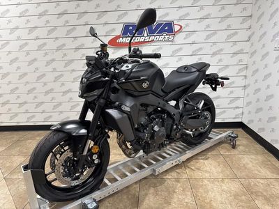 2025 Yamaha MT-09 - Photo 2