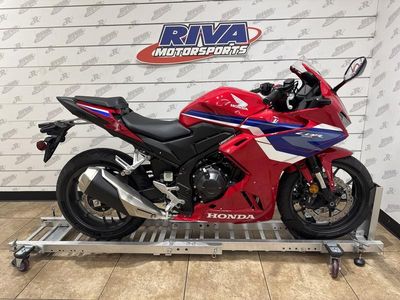 2025 Honda CBR500R - Photo 8