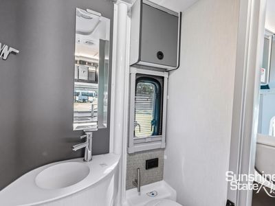 2026 Winnebago Ekko - Photo 15