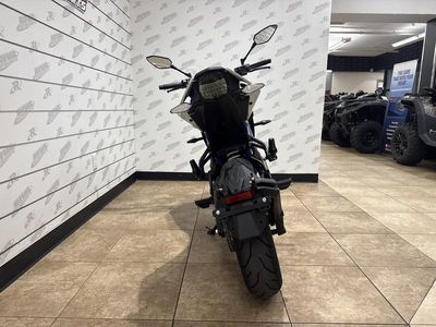 2025 CFMOTO 300NK - Photo 4