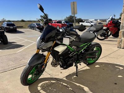 2026 Kawasaki ZR900TTFNL - Photo 2