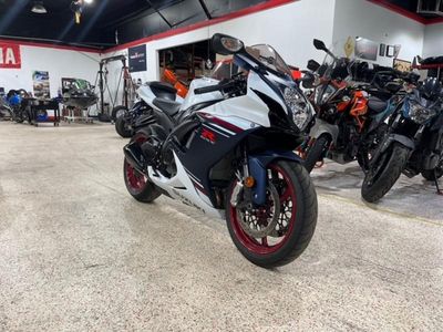 2024 Suzuki GSX-R600 - Photo 1