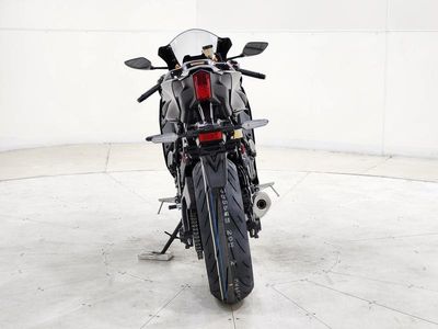 2025 Yamaha YZF-R7 - Photo 4