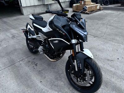 2024 CFMOTO 800NK - Photo 2