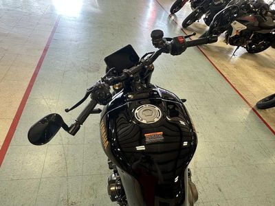 2025 Yamaha XSR900 - Photo 8