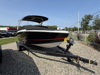 2025 Four Winns H2 - Photo 2