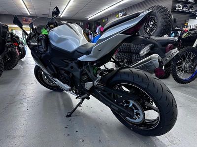 2025 Kawasaki NINJA ZX-4RR ABS - Photo 3