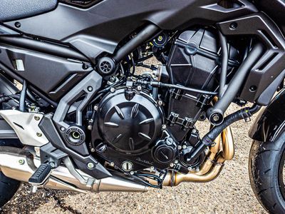 2025 Kawasaki Z650 - Photo 10