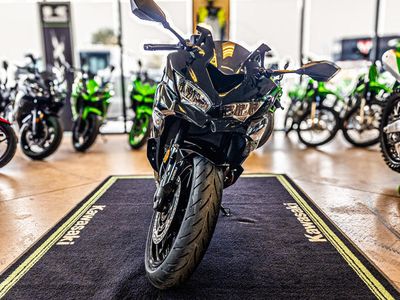 2025 Kawasaki NINJA ZX-4R ABS - Photo 3
