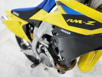 2025 Suzuki GSX-R1000 - Photo 14