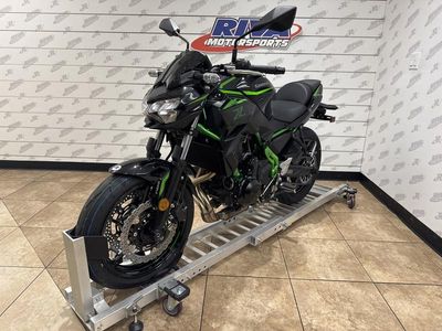 2025 Kawasaki Z650 ABS - Photo 2