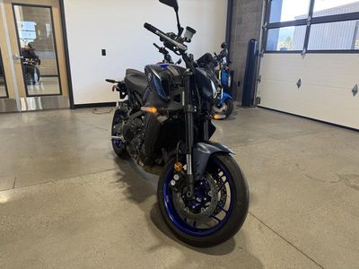 2022 Yamaha MT-09 - Photo 2
