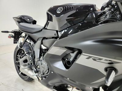 2025 Yamaha YZF-R7 - Photo 9