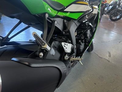 2025 Kawasaki Ninja ZX-6R - Photo 9