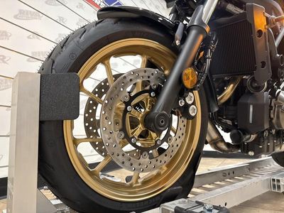 2025 Yamaha XSR700 - Photo 12