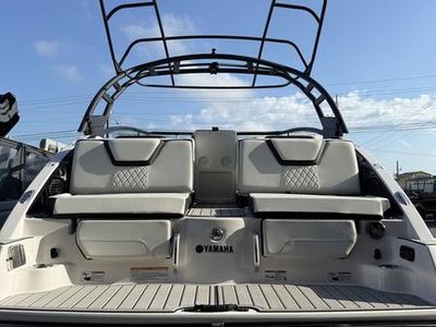 2026 Yamaha 252SD - Photo 3