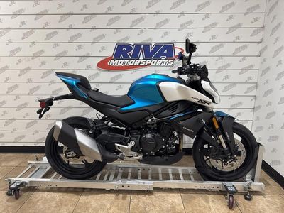 2025 CFMOTO 450NK - Photo 7