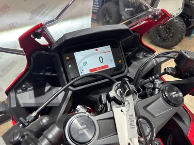 2025 Honda CBR500R - Photo 12
