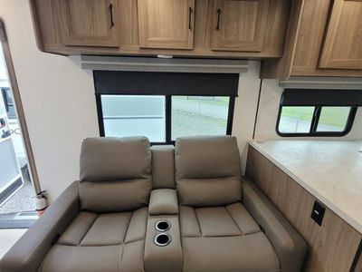 2025 Coachmen Freedom Express Ultra Lite 274RKS - Photo 10