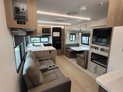 2025 Coachmen Freedom Express Ultra Lite 274RKS - Photo 6