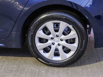 2025 Toyota Corolla - Photo 9