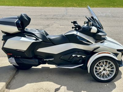 2026 Can-Am Spyder RT Limited — detail view