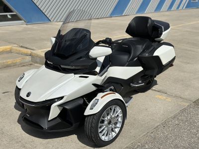 2026 Can-Am Spyder RT-Limited — side profile view