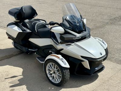 2026 Can-Am Spyder RT-Limited — interior view