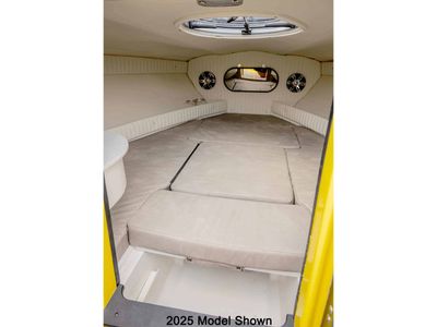 2024 Stingray 23 OCX — photo 10 view