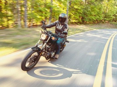 2025 Yamaha Bolt R-Spec - Photo 16
