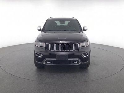 2020 Jeep Grand Cherokee — interior view