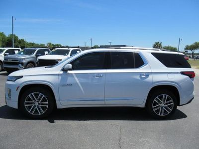 2023 Chevrolet Traverse — side profile view