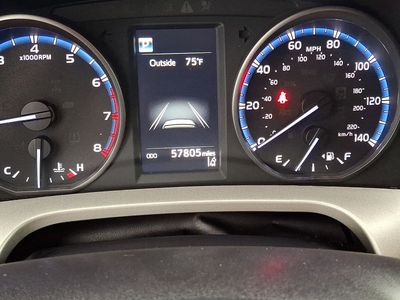 2018 Toyota RAV4 — detail view