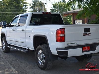 2017 GMC Sierra 3500HD — interior view