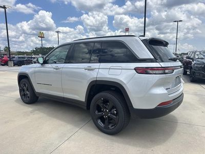 2026 Jeep Grand Cherokee — detail view