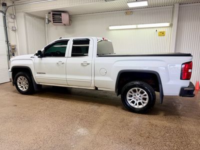 2016 GMC Sierra 1500 — rear three-quarter view