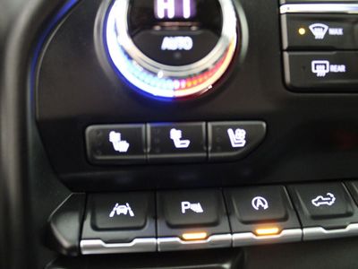 2021 GMC Sierra 1500 — detail view