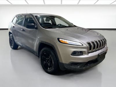 2014 Jeep Cherokee — interior view