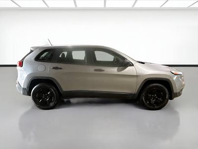2014 Jeep Cherokee — detail view